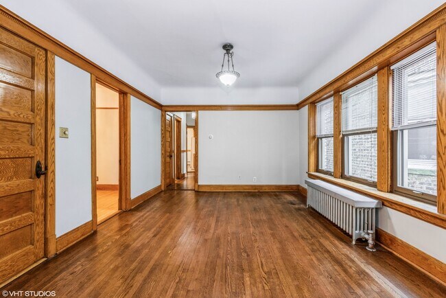 Building Photo - 3755 N Magnolia Ave