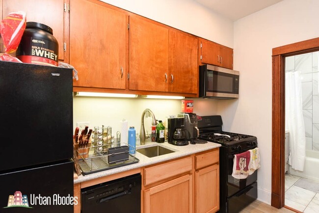 Foto del edificio - 2821 W Shakespeare Ave