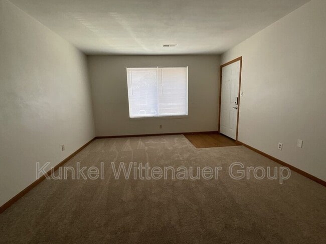 Building Photo - 1705 Jamestown Rd