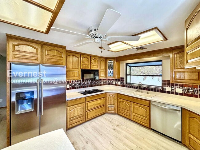 Building Photo - 4031 Casita Way
