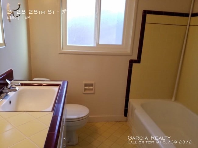 Building Photo - 2 bedroom in Sacramento CA 95818