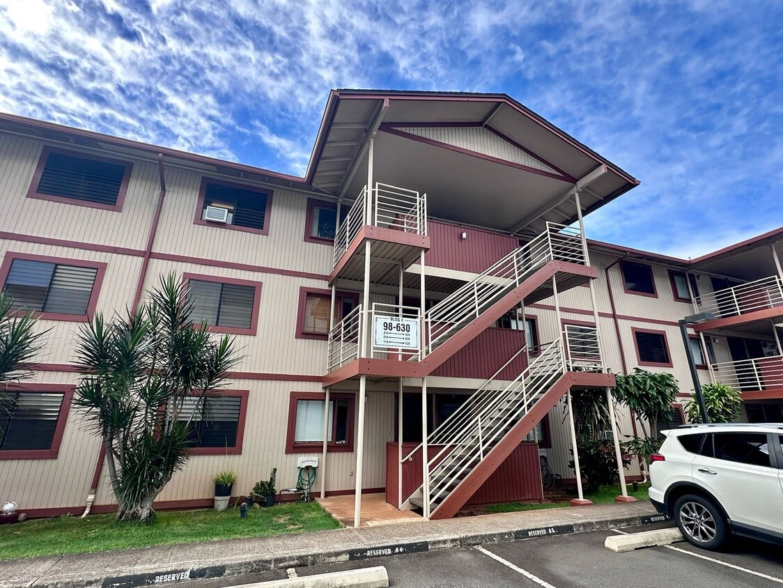 Primary Photo - For Rent - [Pearl Horizons] 98-630 Moanalu...