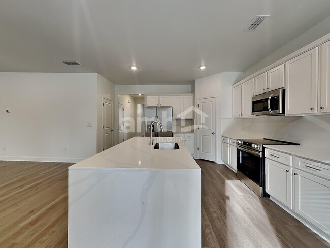 Building Photo - 1559 Aquamarine Dr