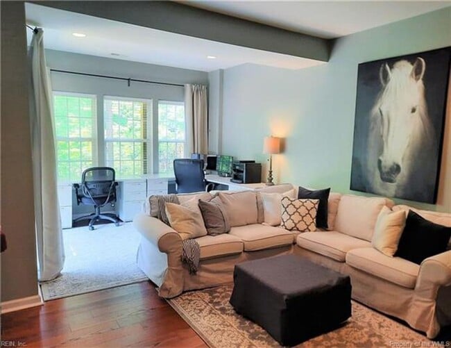Photo - 4 bedroom end unit with garage in Liberty Crossing Townhome