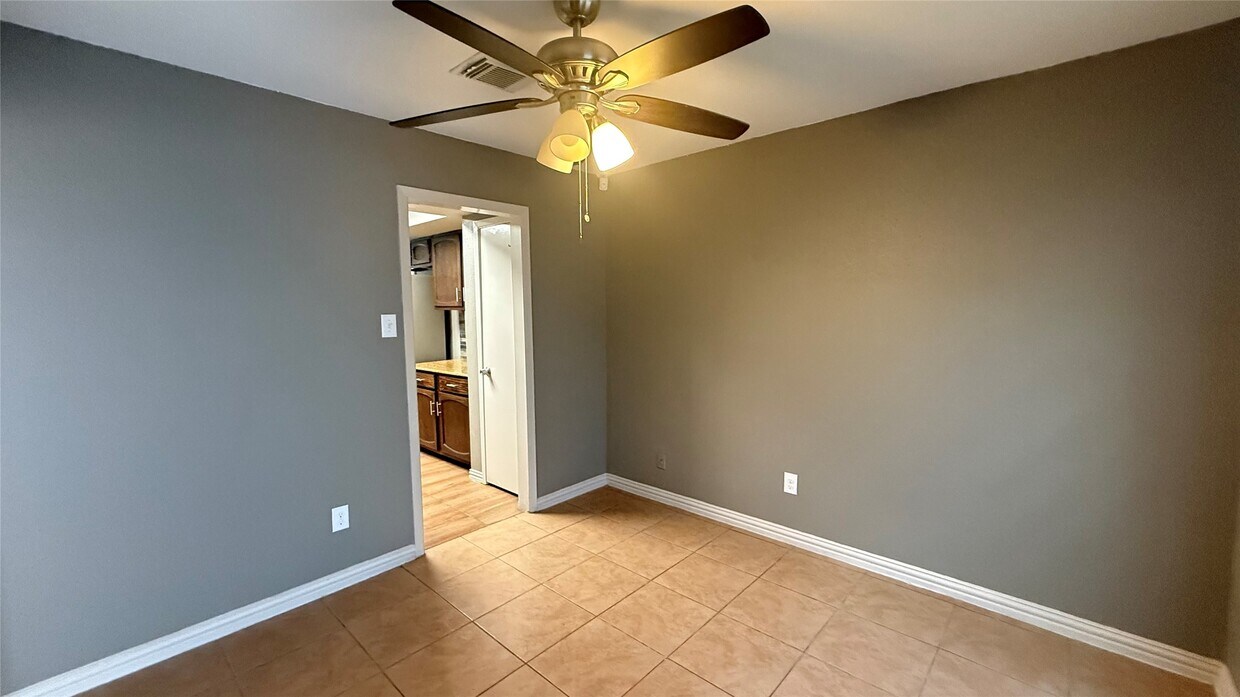 Primary Photo - 8110 Streamside Dr