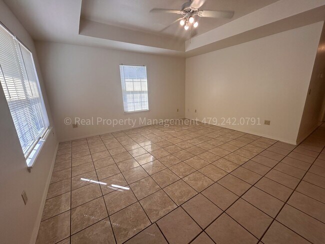 Foto del edificio - 3B/2B Duplex located on the South side of Fort Smith