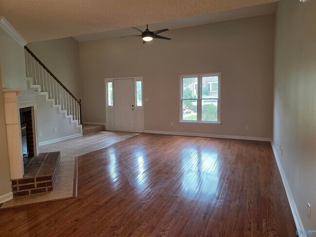 Foto del edificio - 252 W Lake Cir