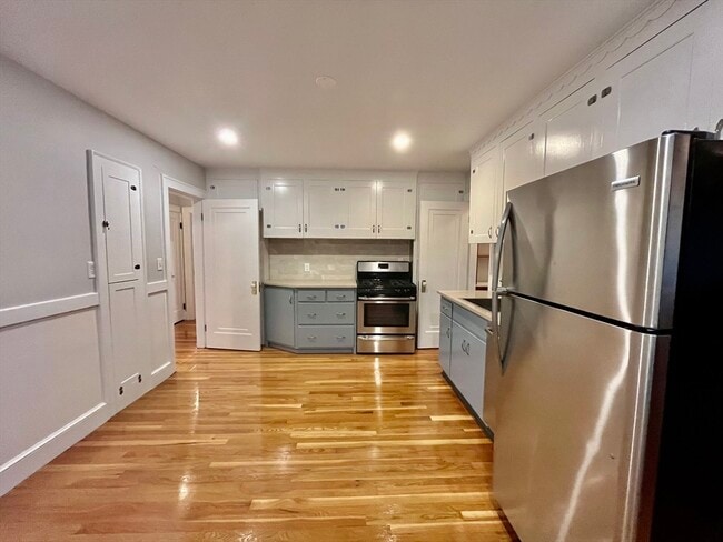 Foto del edificio - 94 Glendale Rd