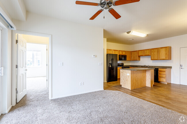 2BR, 2BA - Estes Park - Creek View Apartments