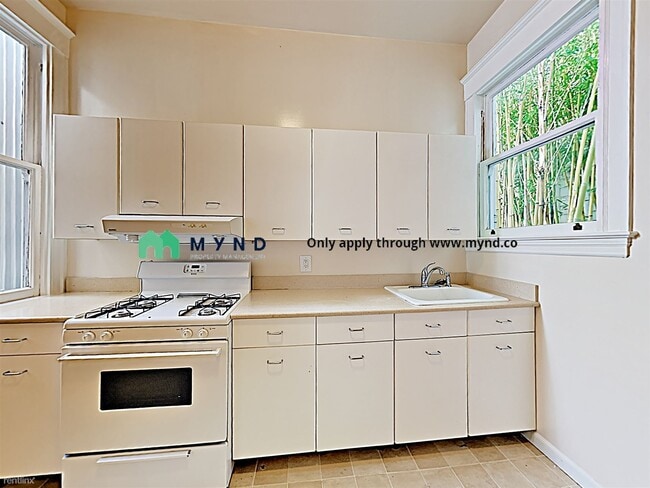 Building Photo - 2 br, 1 bath  - 505 Bartlett St