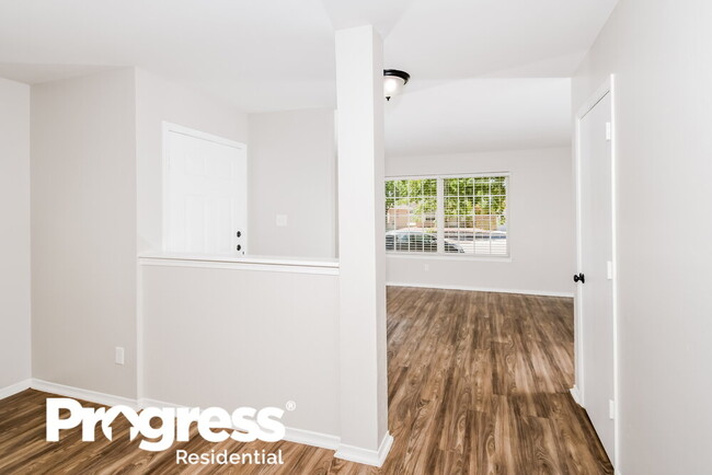 Building Photo - 4782 Loma Del Rey Cir
