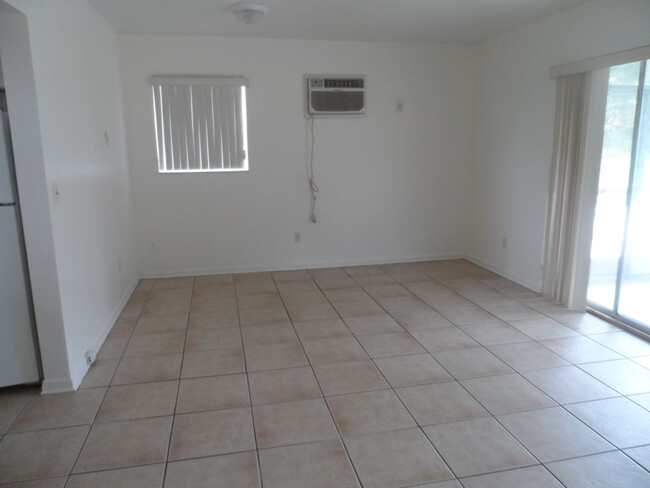 Building Photo - 1 BEDROOM HOME - NO PETS - AVAILABLE NOW