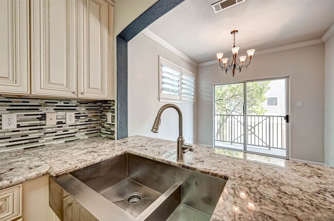 Building Photo - 12707 Boheme Dr