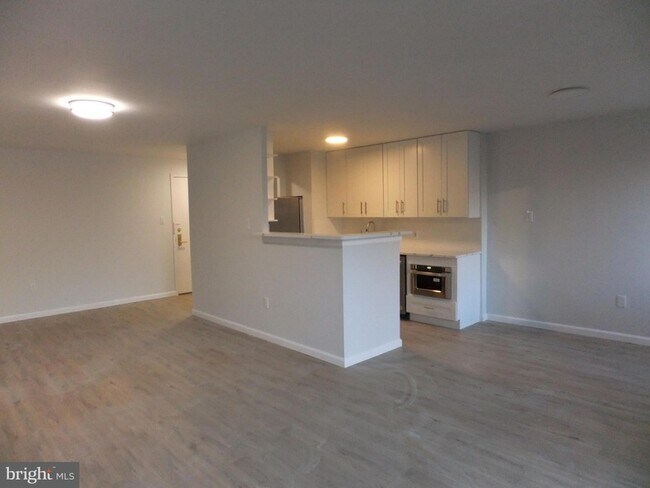 Foto del edificio - 1640 Oakwood Dr