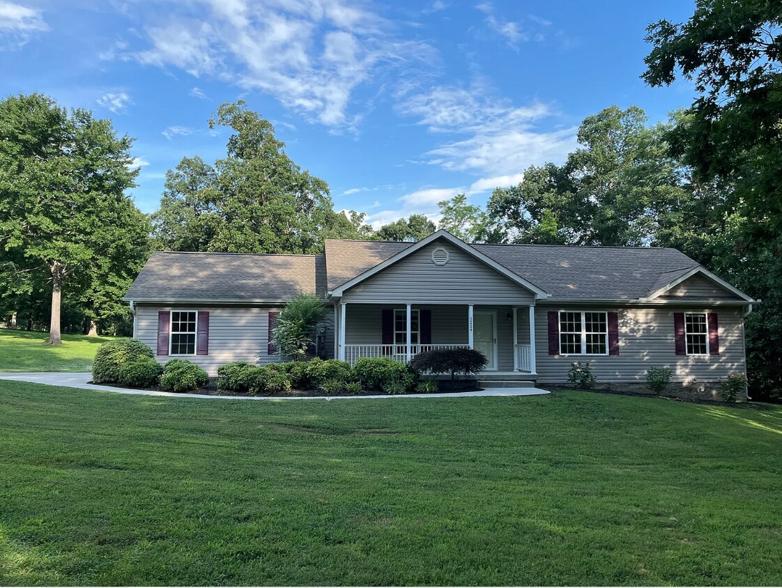 Foto principal - 2224 Peterson Rd