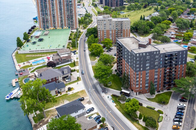 Photo du bâtiment - Island View Towers