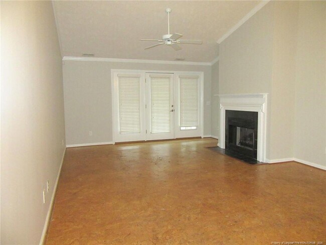 Foto del edificio - 3346 Harbour Pointe Pl