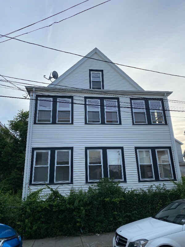 42 Plymouth St, Everett, MA 02149 Room for Rent in Everett, MA