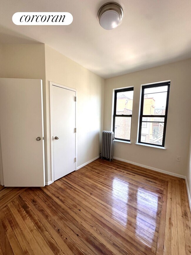 Foto del edificio - 505 W 122nd St