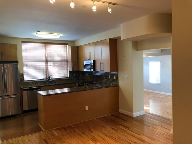 Kitchen open to DR & LR - 843 Meridian Ave