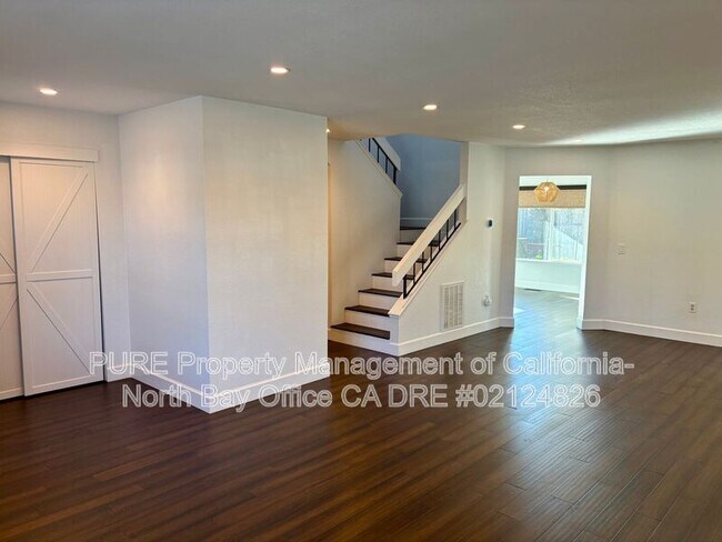 Building Photo - 104 Banff Way