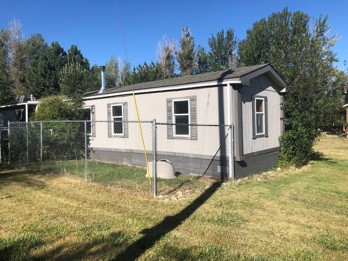 Casa móvil Champion de 1995 en terreno privado. UTI - 863 Hulbert Rd W