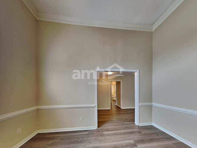 Building Photo - 811 Karie Dr