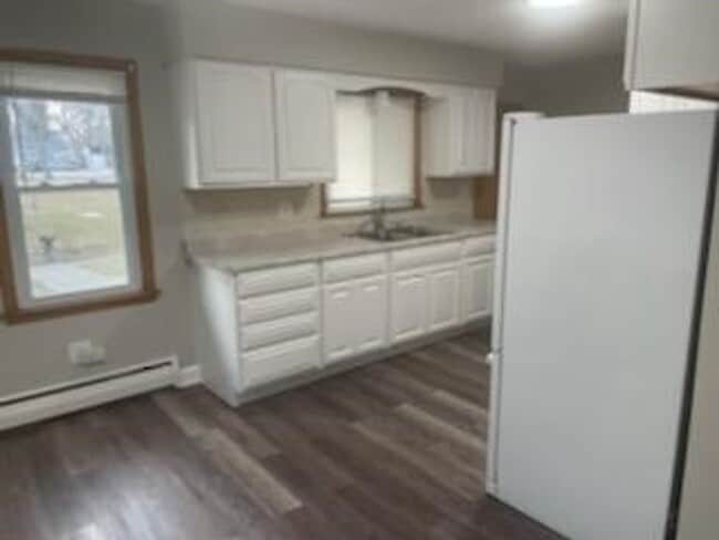 Building Photo - 3 Bedroom in Grayslake