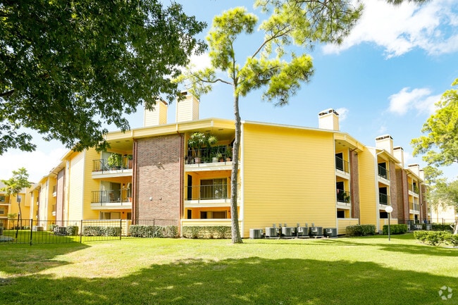 Building Photo - Mia LXMI Westchase West