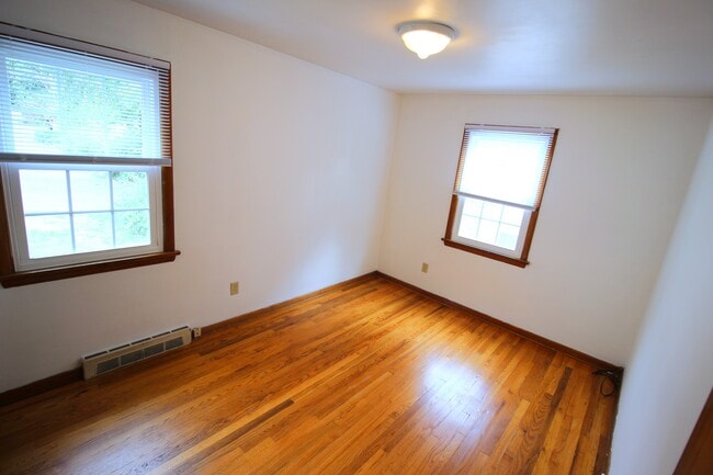 Building Photo - 717 S Allen St