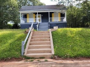 Building Photo - 905 Murphy Ave