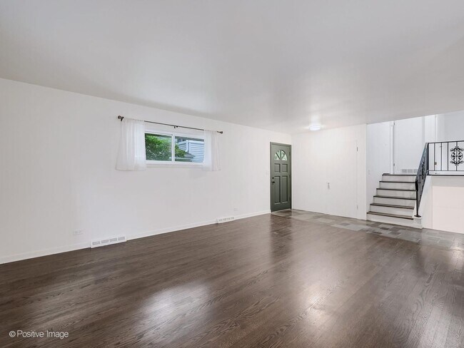 Foto del edificio - 229 S Milton Ave