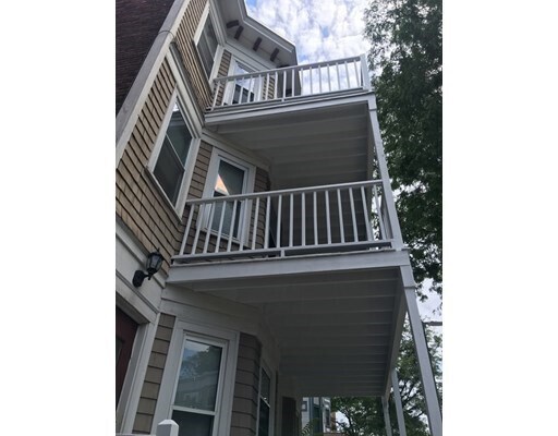 Foto del edificio - 526 Talbot Ave