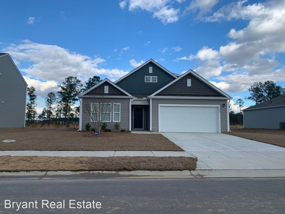 4 br, 3 bath House 1795 Fox Trace Circle House Rental in Leland, NC