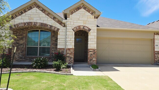 Foto del edificio - 3321 Kingsdown Dr