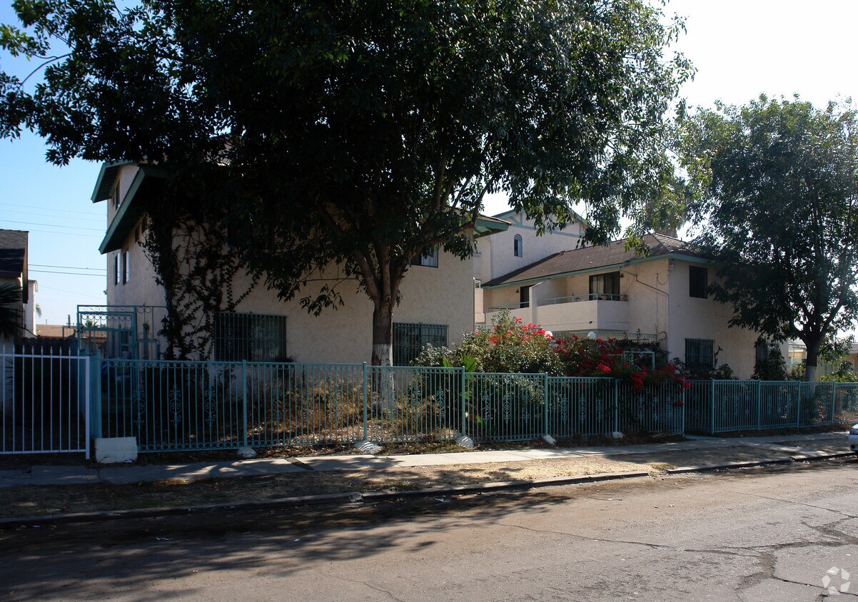 Foto del edificio - 3541 Highland Ave