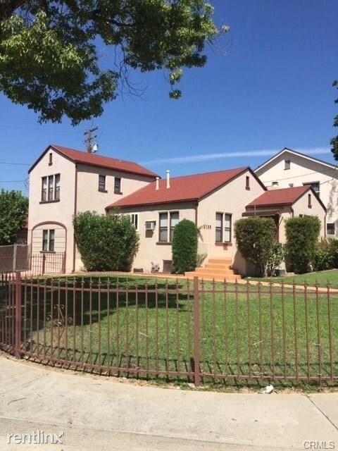 Building Photo - 3 br, 1.5 bath House - 2135 S Primrose Ave