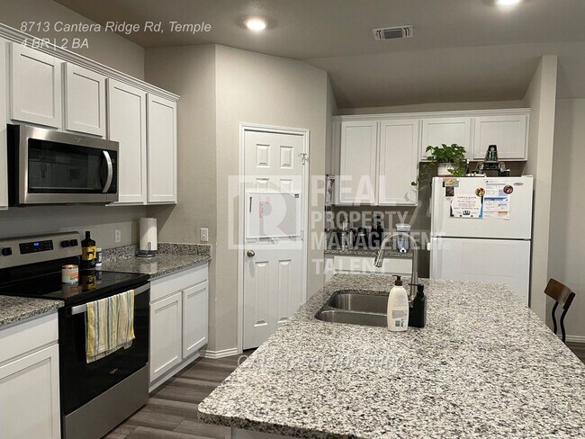 Building Photo - 8713 Cantera Rdg Rd