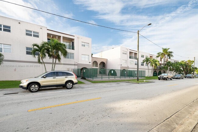 Foto del edificio - 1350 W 53rd St