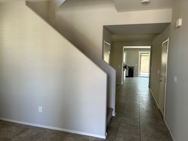 Building Photo - Beautiful 2 story 5 bedroom home