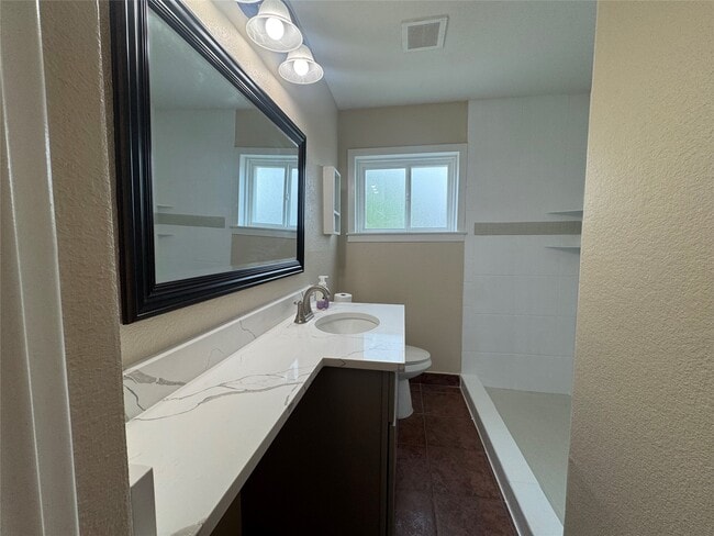 Foto del edificio - 6645 Lodge St