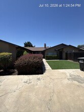 Building Photo - 2021-2025 S Tracy Ct