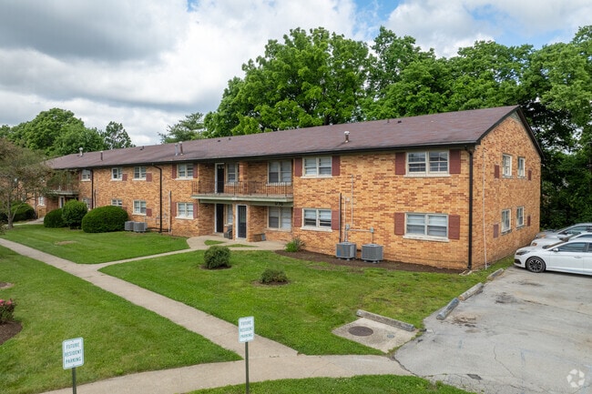 Building Photo - The Dawn Run Apartments