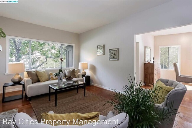 Foto del edificio - 3 br, 2 bath House - 1401 Grand Avenue