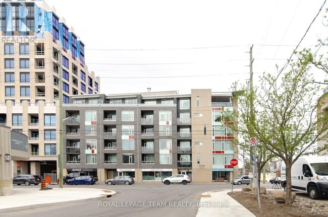 Building Photo - 1433-1433 Wellington St. W