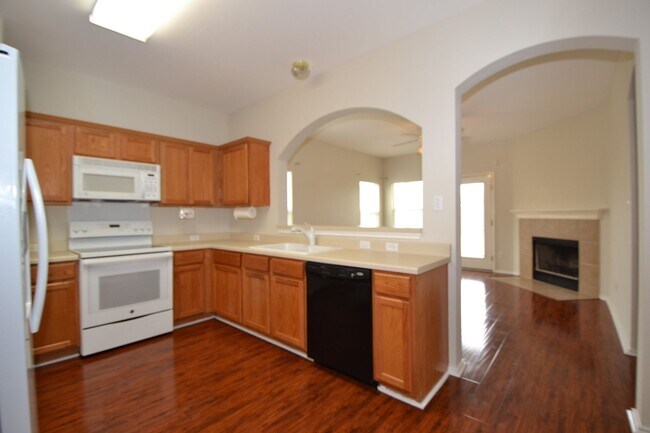 Building Photo - 3/2 Home in Hutto