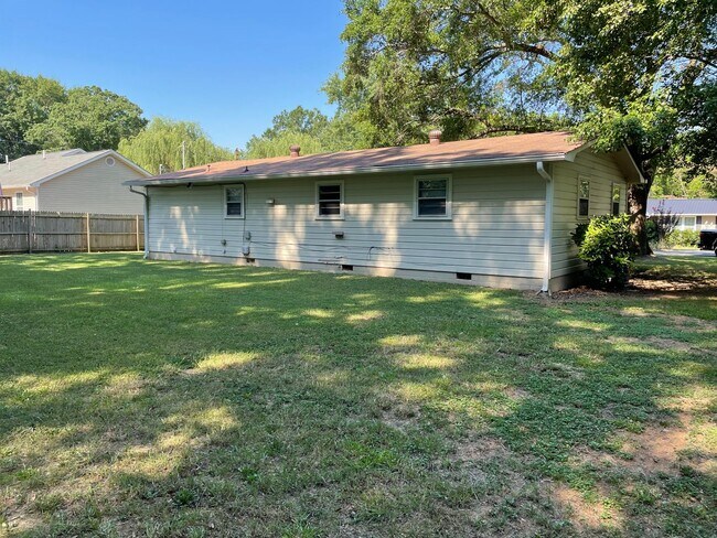 Foto del edificio - Updated 3/1 House in Lindale $1,295
