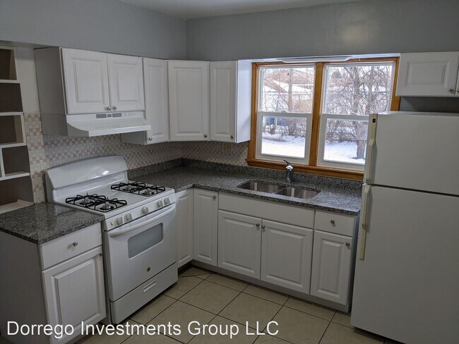 Building Photo - 3 br, 1 bath House - 533 156th Pl.