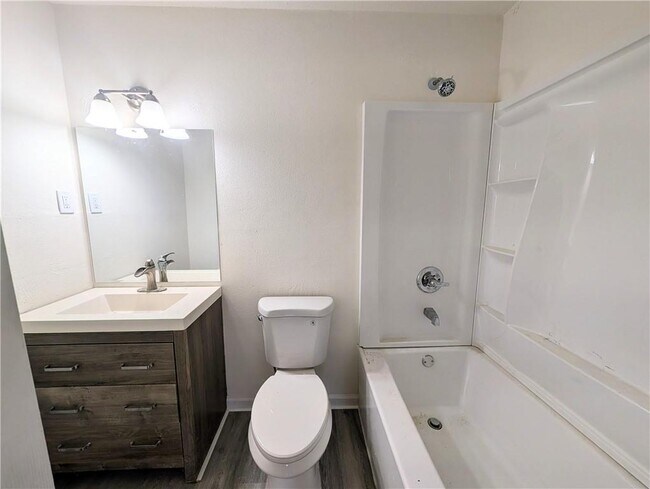 Foto del edificio - 3755 Pleasant Valley Rd