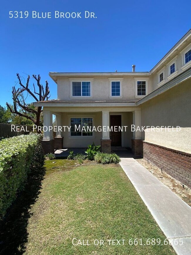 Foto del edificio - 5319 Blue Brook Dr